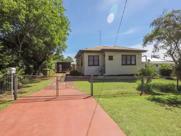 17 Priest Street, Rockville QLD 4350