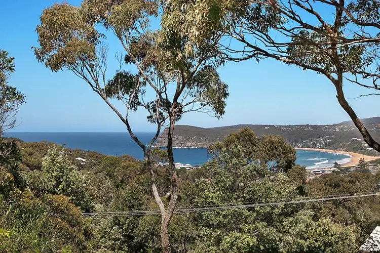 125 Oceano St, Copacabana NSW 2251