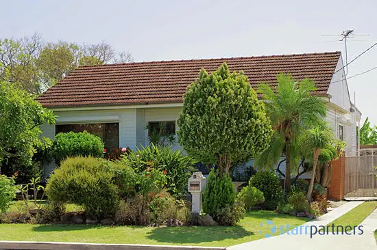 14 Andrew Ave, Canley Heights NSW 2166