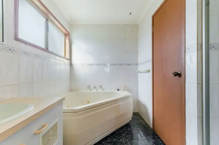 Fifth view of Homely house listing, 15 Beal Court, Winchelsea VIC 3241