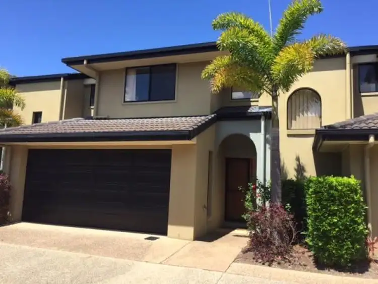 2/86 Imperial Parade, Labrador QLD 4215