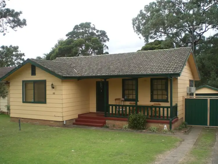 55 Lingayen Avenue, Lethbridge Park NSW 2770