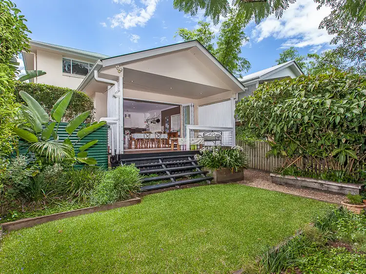 31 Burnham Road, Bardon QLD 4065