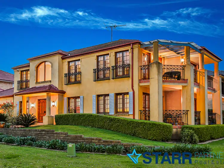 22 Barrack Circuit, Macquarie Links NSW 2565