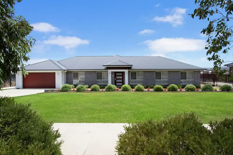 Main view of Homely house listing, 5 Windmill Drive, Tamworth NSW 2340