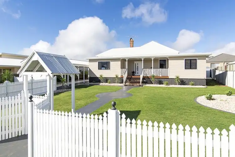 4 Bridget Ct, Middle Ridge QLD 4350