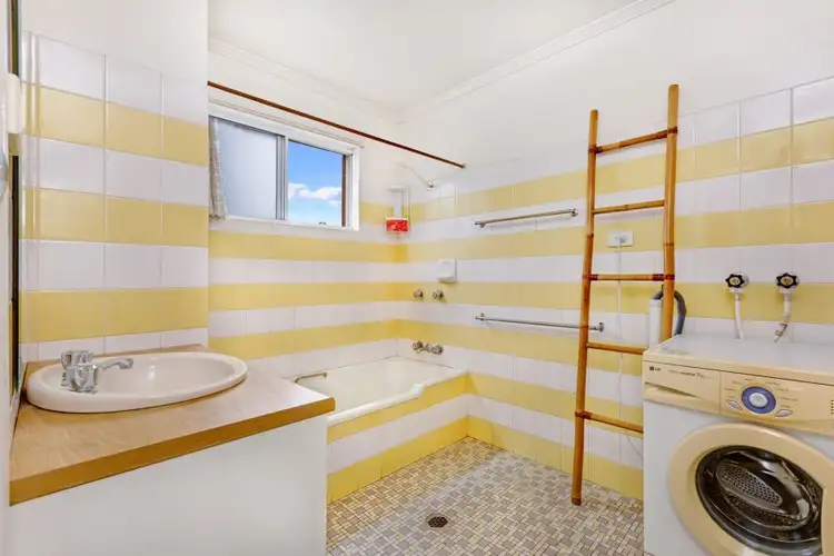 Sixth view of Homely unit listing, 11/140 Marine Parade, Coolangatta QLD 4225