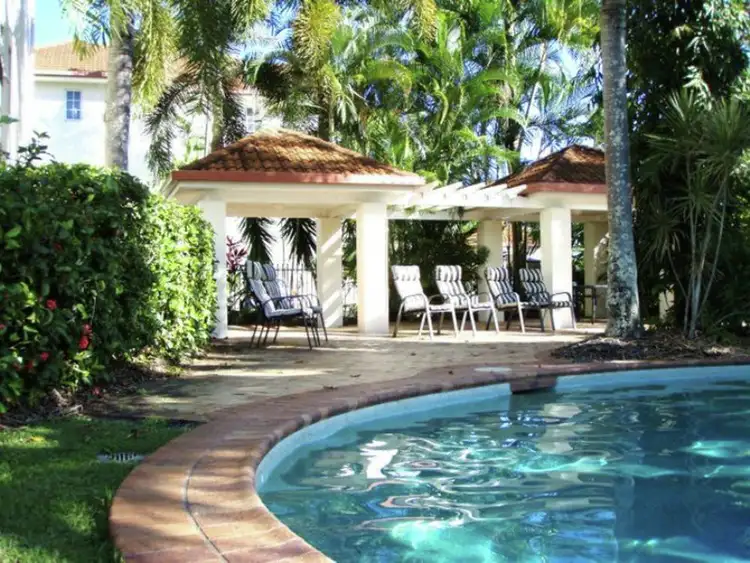 12/327 Lake Street, Cairns North QLD 4870