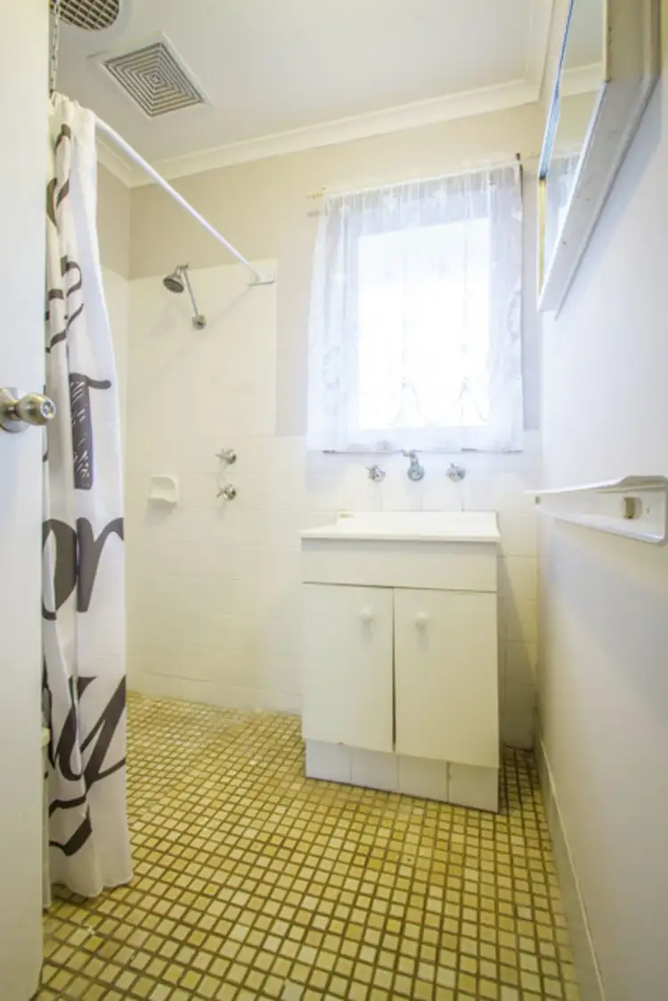 Fifth view of Homely house listing, 10 Elm Avenue, Mount Gambier SA 5290