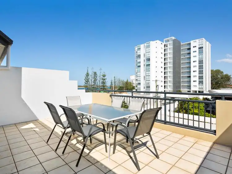 320/392 Marine Parade, Labrador QLD 4215