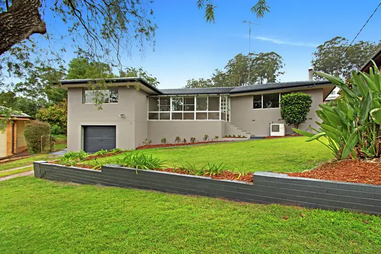 1 Beck Street, Mount Lofty QLD 4350