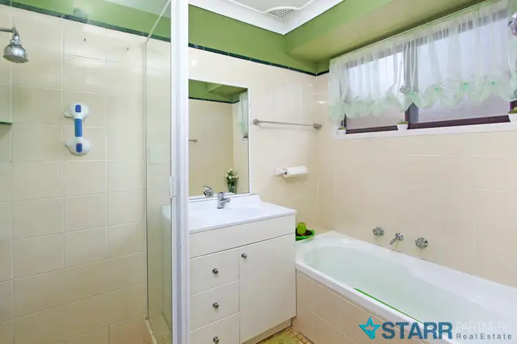 Fourth view of Homely house listing, 4/5 Woodvale Close, Plumpton NSW 2761