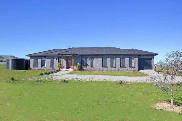 Main view of Homely house listing, 20 Horseshoe Place, Tamworth NSW 2340