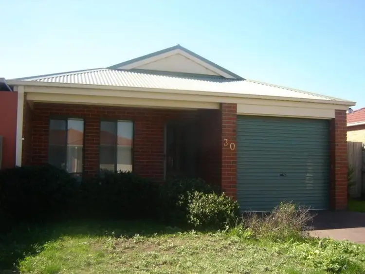 30 Oakman Way, Hampton Park VIC 3976
