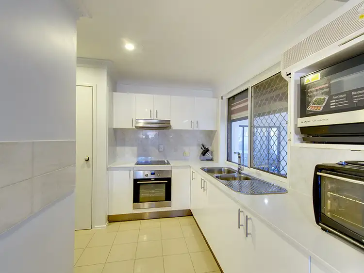Fourth view of Homely house listing, 1 Karrabul Cr, Doolandella QLD 4077