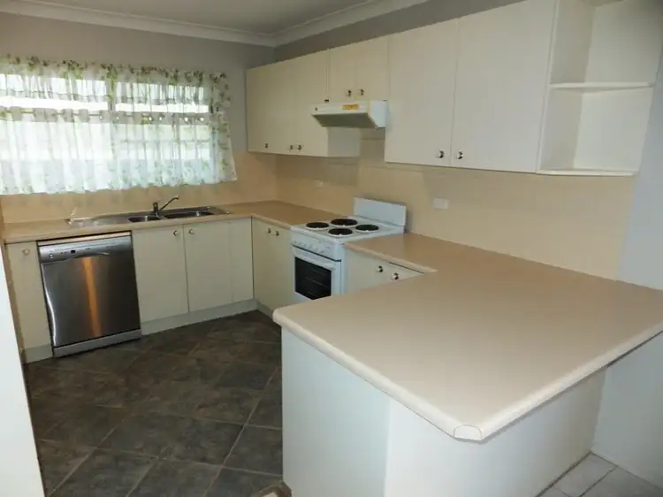 Fourth view of Homely house listing, 8 Sunnybay Dr, Birkdale QLD 4159
