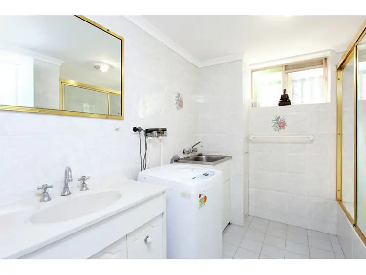 Fifth view of Homely unit listing, 4/31 Crown Street, Holland Park West QLD 4121