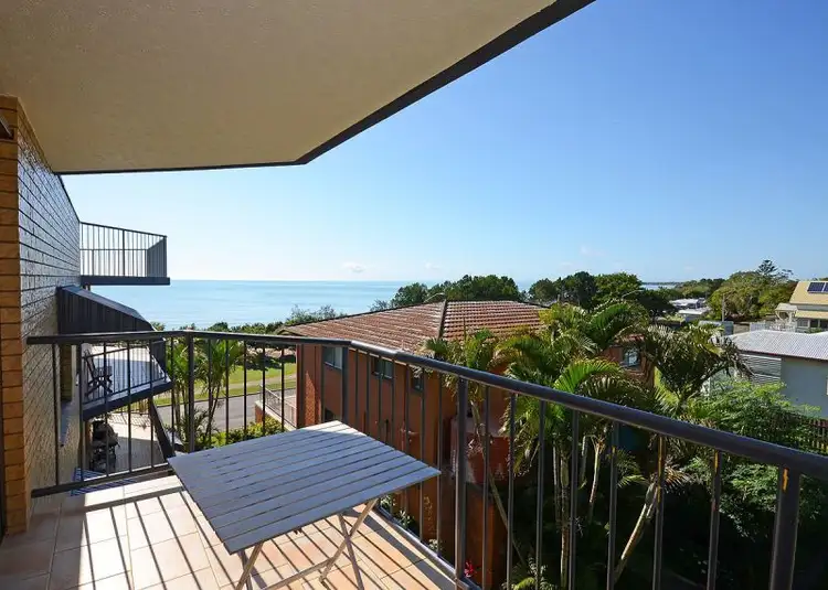 Unit 8/242 'Waimarama' Esplanade, Pialba QLD 4655