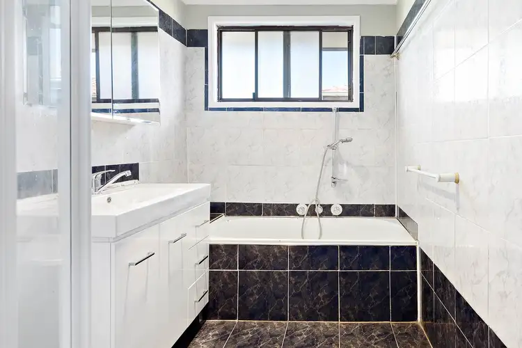 Fifth view of Homely house listing, 2 Hassett Place, St Clair NSW 2759