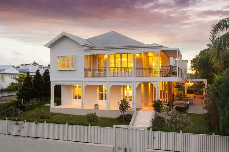 11 Ruth Street, Highgate Hill QLD 4101