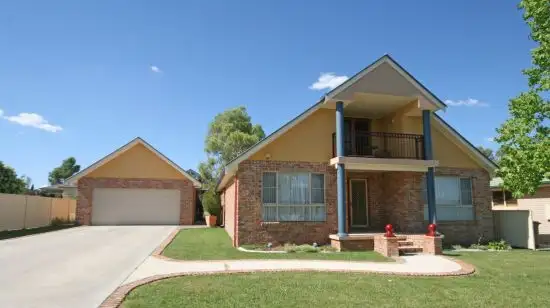12 The Retreat, Tamworth NSW 2340
