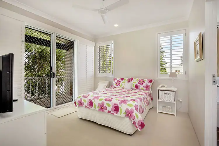 Fifth view of Homely unit listing, 6/116-118 Albatross Avenue, Mermaid Beach QLD 4218