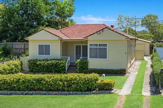 2 Bay View Avenue, East Gosford NSW 2250