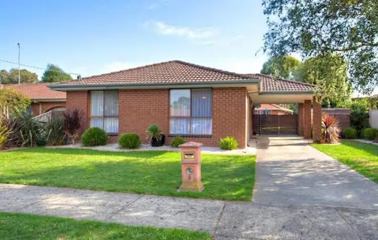 8 St James Avenue, Sebastopol VIC 3356