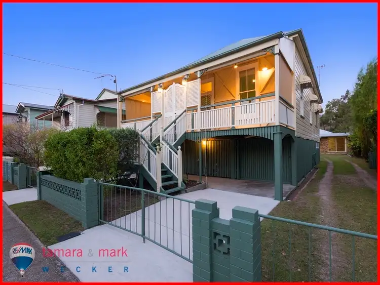 17 Second Avenue, Sandgate QLD 4017