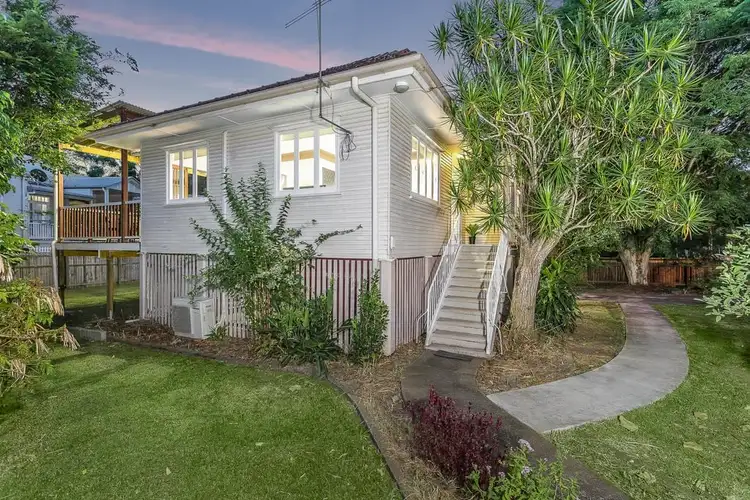 249 Fletcher Parade, Bardon QLD 4065