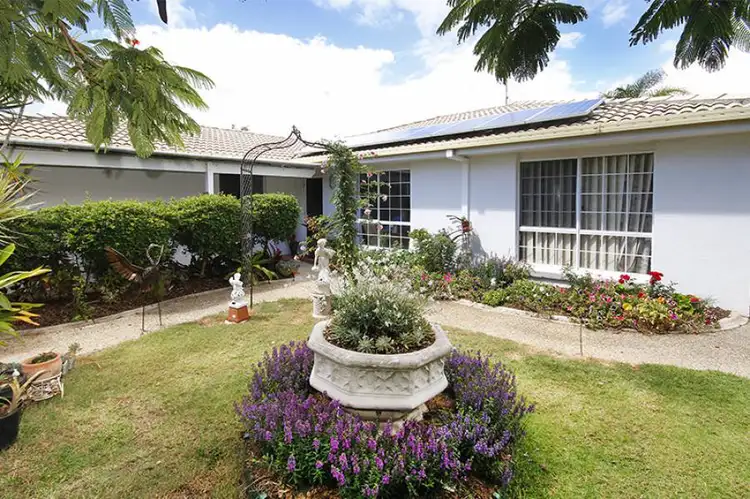 7 Pozieres Cresent, Aroona QLD 4551