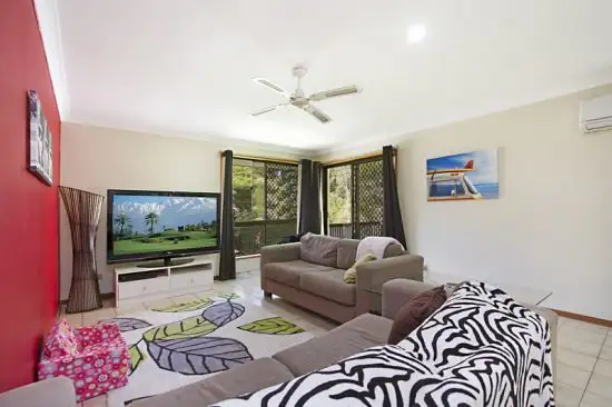 8 St Andrews Glade, Robina QLD 4226
