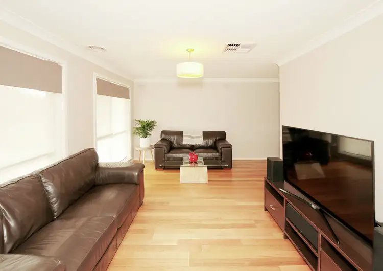 Second view of Homely house listing, 9 Geneva Crescent, Lake Albert NSW 2650