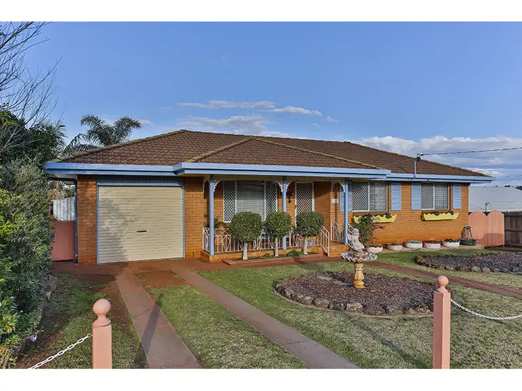 16 Brown Street, Rockville QLD 4350