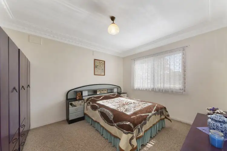 Sixth view of Homely house listing, 32 Margaret St, Fairfield West NSW 2165