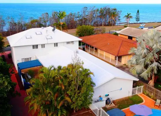 52 Esplanade, Point Vernon QLD 4655