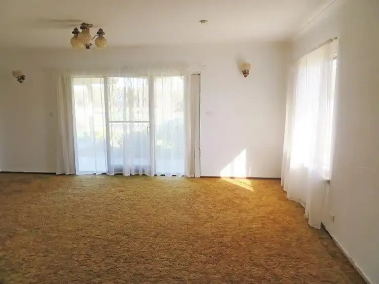 Fifth view of Homely house listing, 10 Broadway, Junee NSW 2663