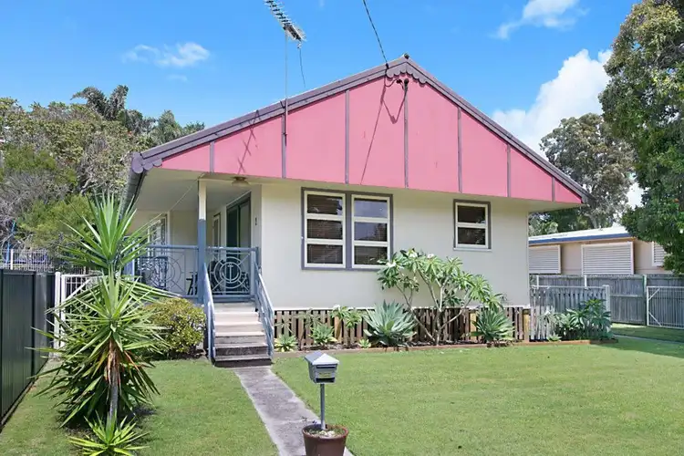 2 Floral Avenue, Tweed Heads South NSW 2486