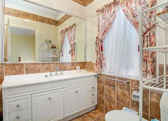 Sixth view of Homely house listing, 8 Falaise Pl, Sunnybank Hills QLD 4109