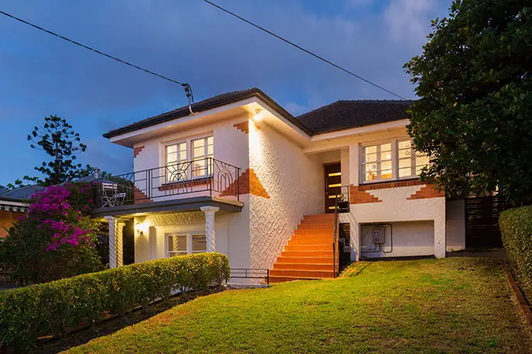 28 Ernest Street, Camp Hill QLD 4152