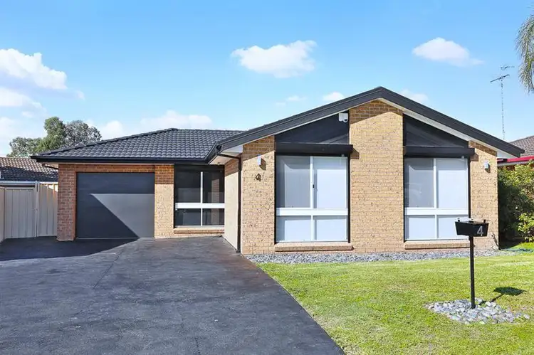 4 Denver Road, St Clair NSW 2759