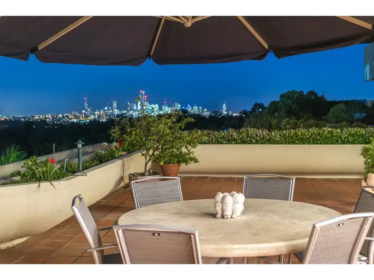 13/32 Tipuana Place, Bardon QLD 4065