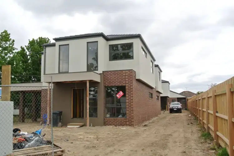 2/31 Kelvinside Road, Noble Park VIC 3174