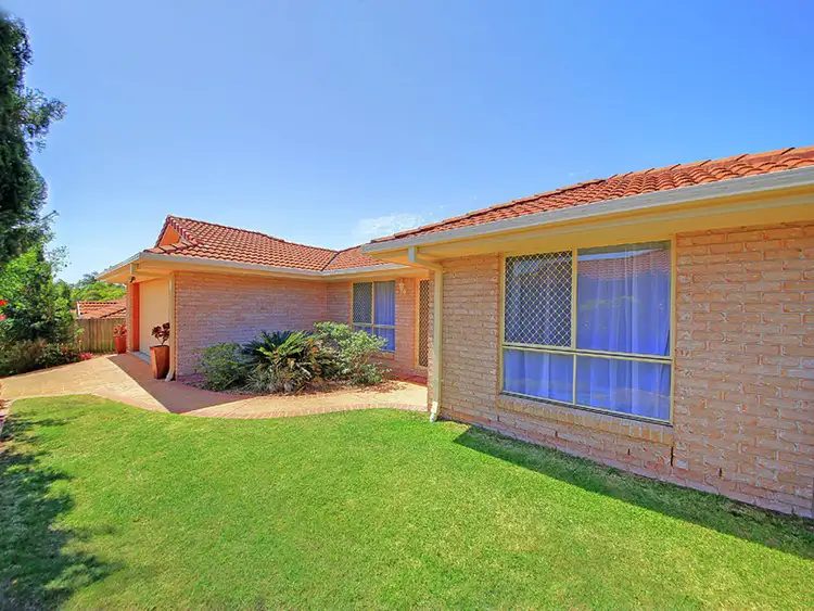 10 Melaleuca Place, Wynnum West QLD 4178