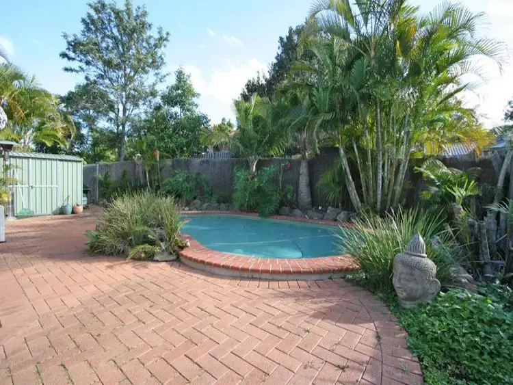 15 Mapia Rise, Pacific Pines QLD 4211