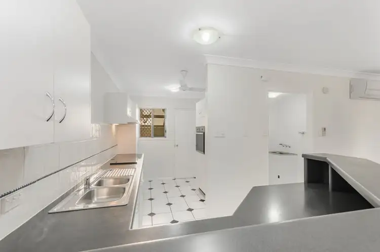 Fourth view of Homely apartment listing, 6/76-78 Mitchell Street, North Ward QLD 4810