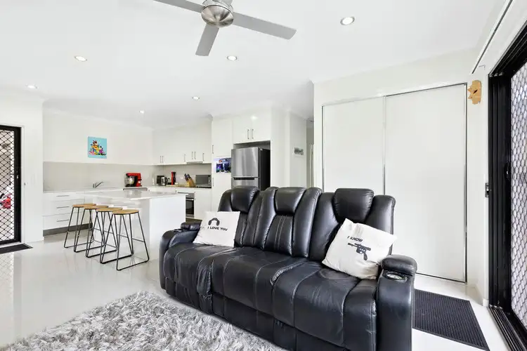 Sixth view of Homely unit listing, 2/45 Hill Crescent, Carina Heights QLD 4152