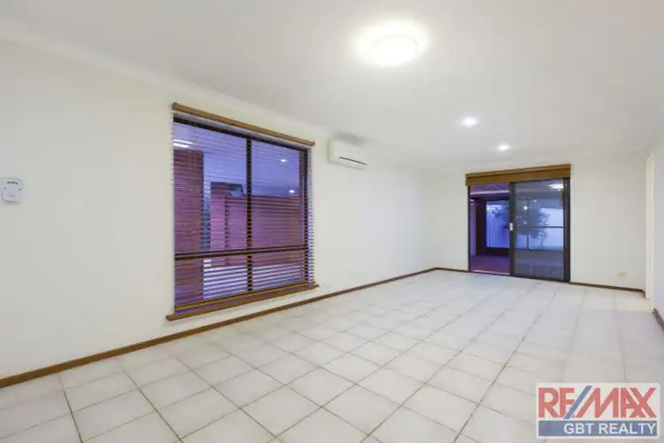 Fifth view of Homely semi-detached listing, 2 Dreyfus Place, Dianella WA 6059