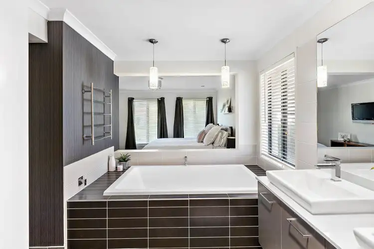 Sixth view of Homely house listing, 4 Robin Place, Forest Glen QLD 4556