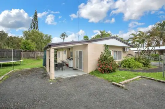 Main view of Homely unit listing, 2/7-9 Nesbit Street, Whitfield QLD 4870